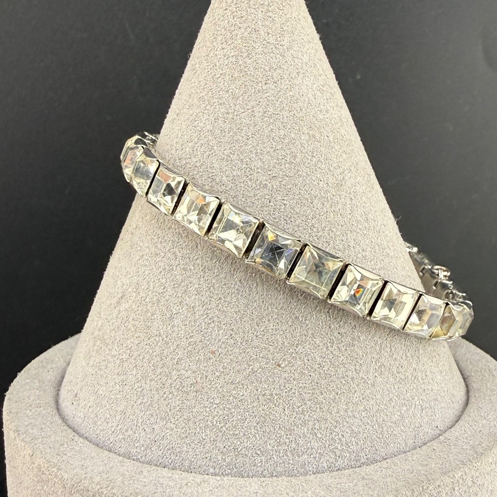 Vintage Rhinestone Bracelet Silver Tone 7"
